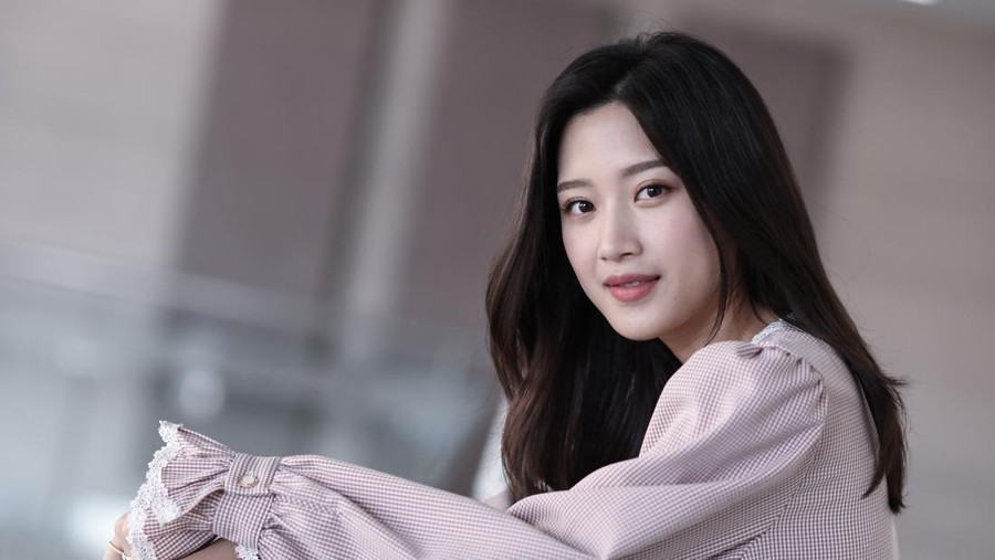 SEOUL, SOUTH KOREA - MAY 21 : Moon Ga Young visited The Fact head office building for an interview and had a portrait session on May 21, 2019 in Seoul, South Korea.(Photo by THE FACT/Imazins via Getty Images)