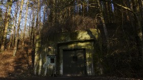 FOTO: Bunker Nuklir Sangat Rahasia di Hutan Denmark