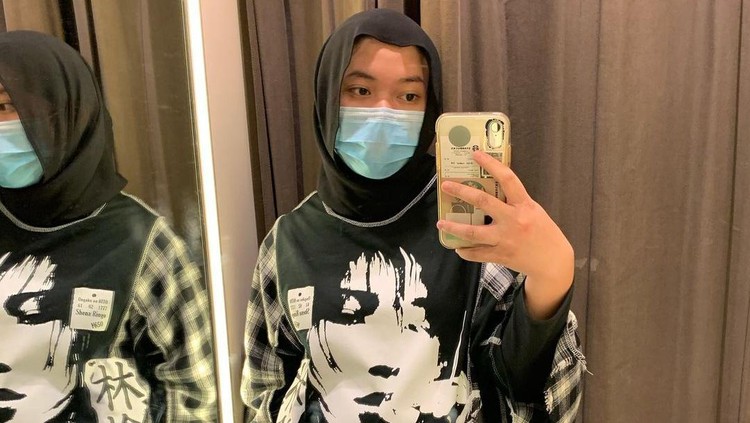 Callista Aldenia desainer Bandung yang karyanya dipakai Billie Eilish Callista Aldenia desainer Bandung yang karyanya dipakai Billie Eilish