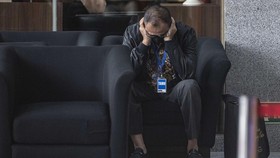 Rafael Alun Usai Diperiksa KPK: Saya Lelah, Tolong Kasihani Saya