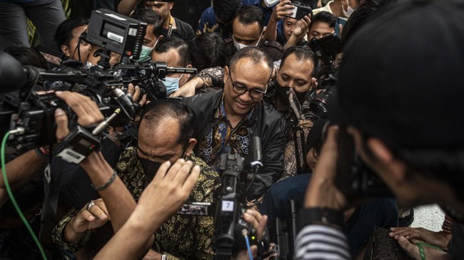 Sidang perdana kasus gratifikasi dan TPPU Rafael Alun digelar di Pengadilan Tipikor Jakarta pada 30 Agustus mendatang.