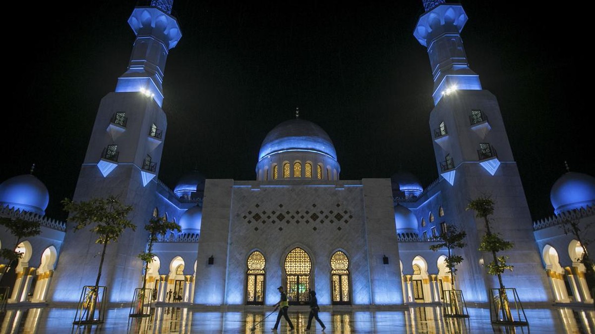 FOTO: Masjid Raya Sheikh Zayed Dibuka untuk Umum