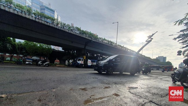 Dinas Bina Marga diminta aktif berkoordinasi dengan Pemerintah Pusat jika jalan yang rusak merupakan urusan pusat.