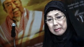 Tingkat Kesadaran Menurun, Nani Wijaya Pakai Selang Pernapasan