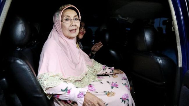 Anak mengungkapkan kondisi terbaru Nani Wijaya saat ini sudah bisa merespons meski kesadarannya menurun.