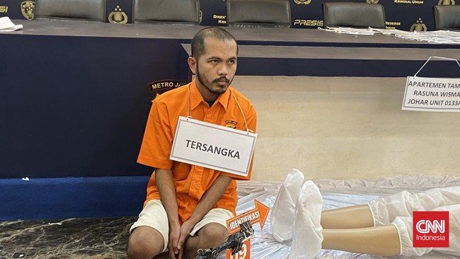 Tersangka Ecky Listiantho akan dihadirkan dalam agenda sidang dakwaan kasus pembunuhan disertai mutilasi Angela Hindriati di PN Cikarang, pada hari ini.