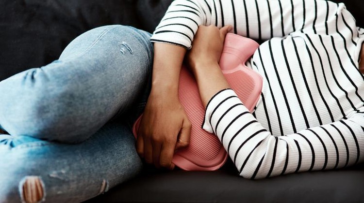 Teh untuk menstruasi Ladies! Konsumsi 5 Teh Ini Untuk Meredakan Nyeri Saat Menstruasi
