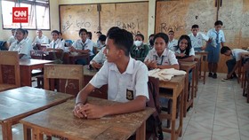 VIDEO: Pemprov NTT Ubah Waktu Masuk Sekolah Jadi Jam 05.30