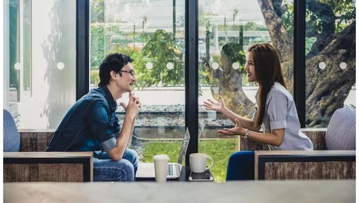 Cara Memulai Deep Talk dengan Pasangan, Rahasia Hubungan Awet dan Harmonis