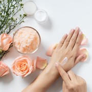 Sama-sama Eco Friendly, Apa Bedanya Green Beauty dan Blue Beauty?