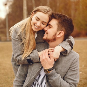 img-title 9 Cara yang Tepat untuk Menunjukkan Rasa Cinta pada Pasangan Introvert