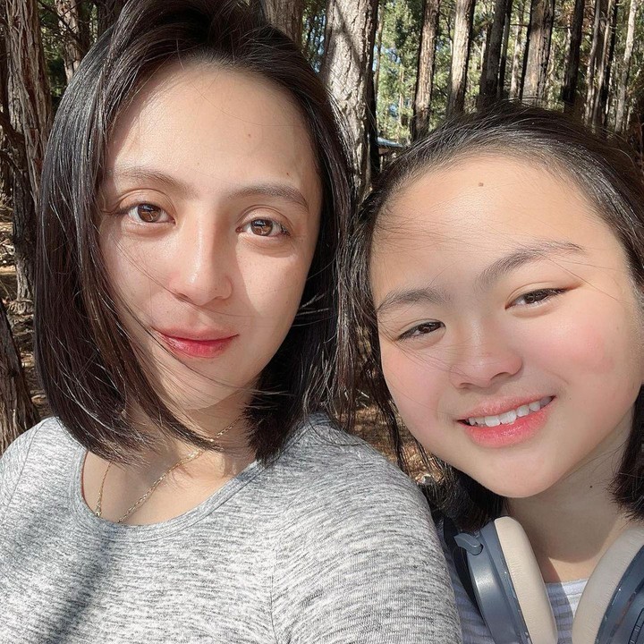 <p>Melalui media sosial, Jill kerap membagikan potret aktivitas di sana. Diketahui, saat ini ia berprofesi sebagai asisten perawat di Australia.(Foto: Instagram @carissajill)</p><p></p>