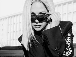 Lirik Lagu Girlfriend - Avril Lavigne