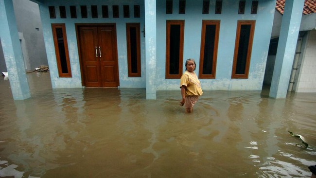 Bupati Pohuwato menetapkan status keadaan darurat yang berlaku sejak 24 Maret hingga 6 April 2023 merespons banjir yang terjadi di 6 kecamatan.