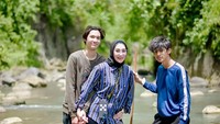 <p><em>Family time</em> menjadi waktu berkualitas untuk Erin habiskan bersama anak-anaknya, terutama dua putranya. Ia bersama sang suami sering menyediakan waktu bersama untuk berkumpul bersama anak-anak. (Foto: Instagram @erintaulany) &nbsp; &nbsp;</p>