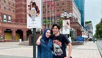 <p>Putra pertama Erin, Dio, kini sudah berusia 16 tahun. Meski sudah beranjak remaja, Erin tetap berada di samping Dio dan mendampinginya tumbuh. (Foto: Instagram @erintaulany) &nbsp; &nbsp;</p>