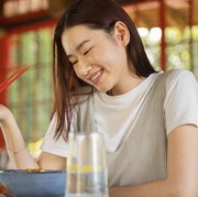 Jarang Diketahui, 7 Makanan Enak Ini Ternyata Bisa Membantu Menurunkan Berat Badan!