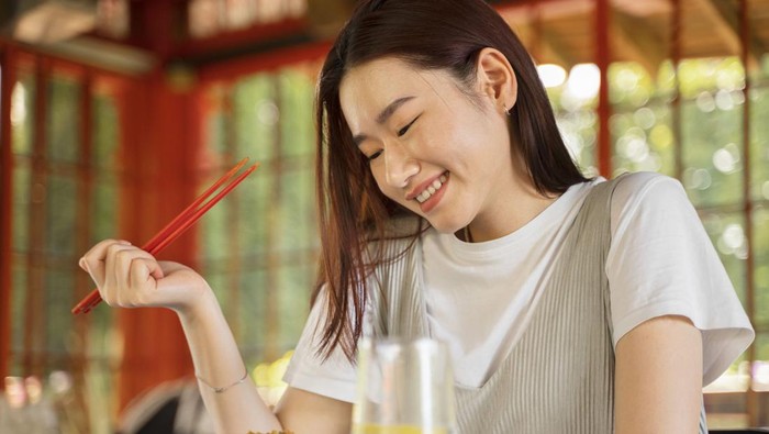 img-title Jarang Diketahui, 7 Makanan Enak Ini Ternyata Bisa Membantu Menurunkan Berat Badan!