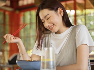 img-title Jarang Diketahui, 7 Makanan Enak Ini Ternyata Bisa Membantu Menurunkan Berat Badan!