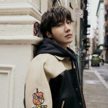 Lirik Lagu on the street - J-Hope BTS feat J.Cole