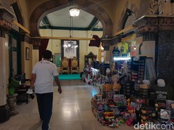 Dikeluhkan Mirip Pasar, Ini Jawaban Pengelola Istana Maimun