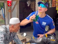 Pengalaman Unik Pebalap WSBK Isi Bensin Eceran di Mandalika