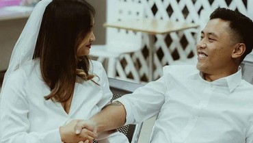 img-title Isu Nikah Beda Agama Adik Vidi Aldiano, Harga Cincin Disorot