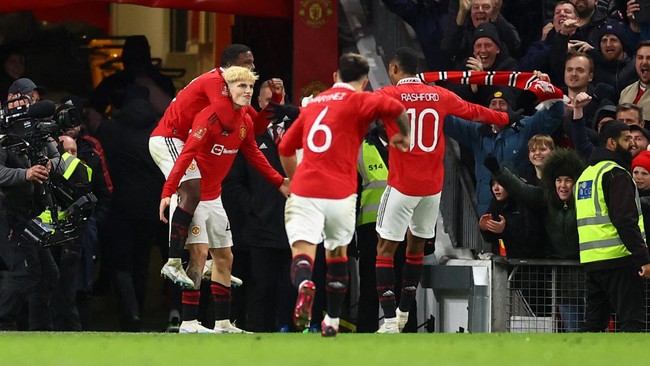Berikut daftar delapan tim lolos ke perempat final Piala FA termasuk Manchester City dan Manchester United.