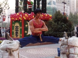 Stephen Chow, Sang Revolusioner Film Action Mandarin