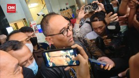 VIDEO: Usai Diperiksa KPK, Rafael Alun Komentar Begini