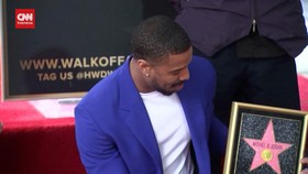 VIDEO: Michael B. Jordan Girang Dapat Bintang Walk of Fame