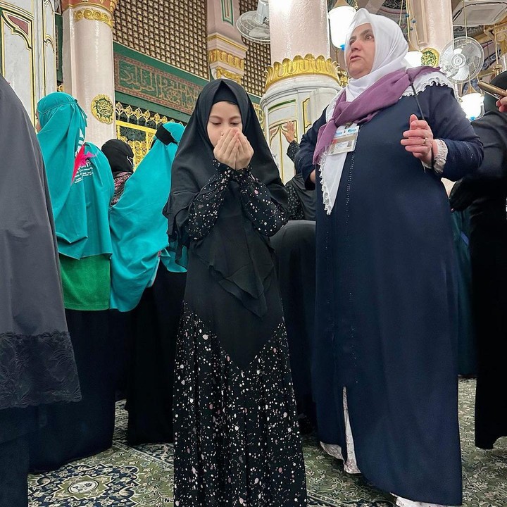 <p>Hal tersebut pernah Siti bocorkan dalam program <em>Pagi Pagi Ambyar, </em>beberapa waktu yang lalu. "Jadi, selama Elif tinggal di Istanbul, sekolah, selalu mengeluh. Dia bilang 'aku selalu di bully' lah," kata Siti. (Foto Instagram: siti_perk) <br /><br /><br /></p>