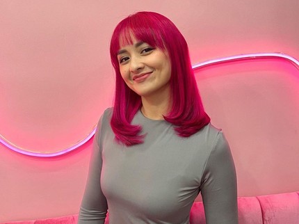 Potret 5 Artis Wanita dengan Rambut Berwarna Nyentrik, Isyana hingga Joanna Alexandra