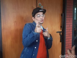 Indra Bekti Jalani Operasi Sinus Ditemani Aldila Jelita