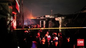 Pasca-Kebakaran Depo Plumpang, Warga Masih Cari Kerabat yang Hilang