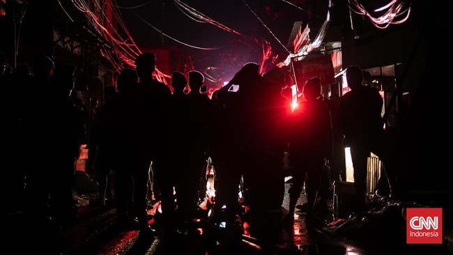 Sebanyak 8 orang dilaporkan hilang usai peristiwa kebakaran depo Pertamina di Plumpang, Jakarta Utara pada Jumat (3/3) malam.