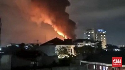 Andi Iswandi, warga Koja, menceritakan kejadian sesaat usai terjadi kebakaran di Depo Pertamina Plumpang.