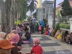 Warga Korban Lumpur Sidoarjo Tuntut Kerugian Fasum Diganti Tempat Hunian