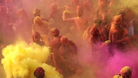 Ketika Wanita Jadi Incaran Pelecehan Seksual di Festival Holi India