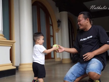 7 Potret Baby Adzam & Bunda Nathalie Holscher Kumpul Bareng Ayah Sule, Bahagia Banget