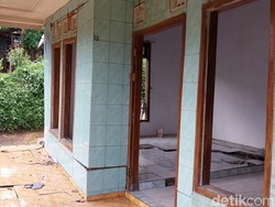 Curhat Sedih Warga Malang Rumahnya Porak-poranda Kena Tanah Gerak