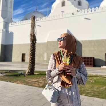 Pesan Stevie Agnecya untuk Pengirim Santet Jika Meninggal Dunia