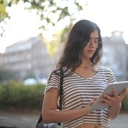 Menuju International Women's Day 2023, Mengapa Inovasi & Teknologi Digital Penting untuk Mencapai Kesetaraan Gender?