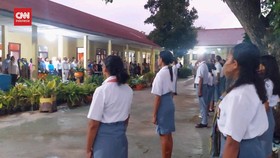 VIDEO: Gubernur NTT Pimpin Apel di SMAN 6 Kupang Pukul 5.30