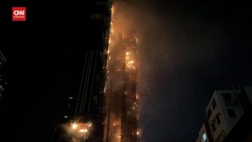 VIDEO: Penampakan Kobaran Api di Gedung Pencakar Langit Hong Kong