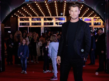 Puasa Chris Hemsworth Diklaim Bisa Cegah Sel Zombie & Bikin Umur Panjang, Faktanya...