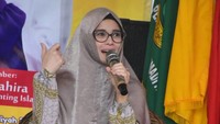 5 Potret Terbaru Jihan Fahira Tampil Sederhana, Suka Sharing soal Parenting Islami 