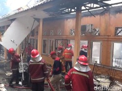 SLB Sri Seodewi Jambi Terbakar, 7 Ruang Kelas Ludes