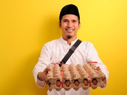 Urutan Sedekah yang Paling Utama Menurut Hadits Rasulullah SAW, Kepada Siapa?