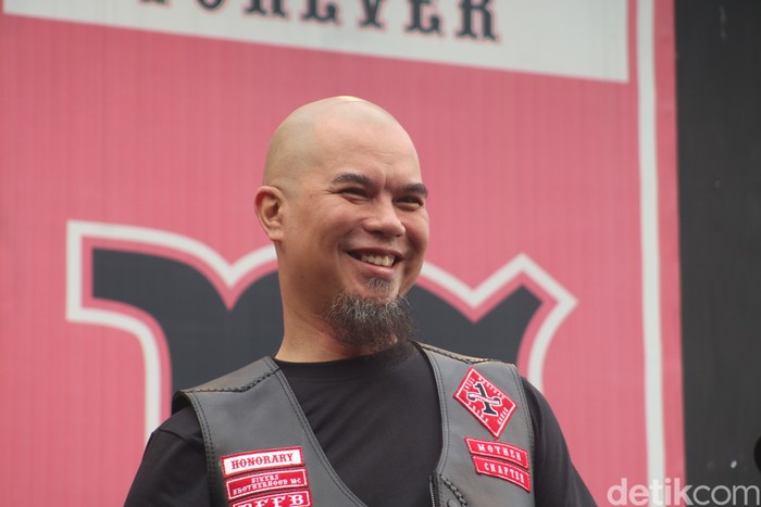 Momen saat Ahmad Dhani ditampar petinggi BBMC di Bandung, Sabtu (4/3/2023).